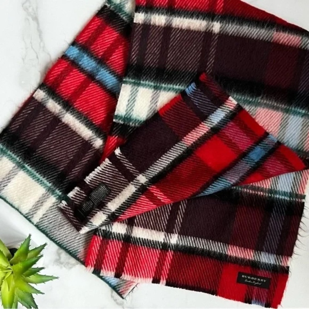 100% AUTHENTIC Burberry Wool Red Plaid Scarf with Dust Bag